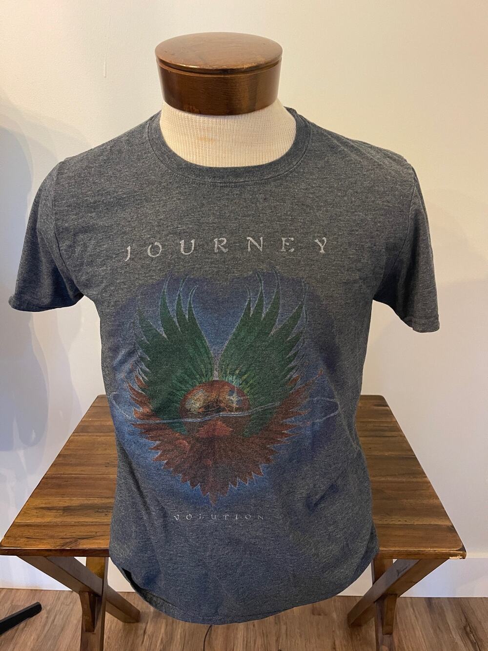 Journey Evolution Grey Short Sleeve Size Medium